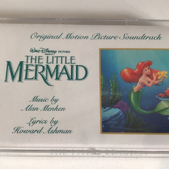 Vintage Disney Music Soundtrack Cassette Tapes Bundle Of Four - Picture 8 of 13